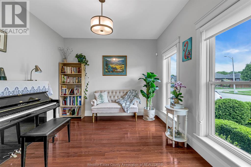 Photo 6 of 1380 Maple Avenue, Lasalle ON