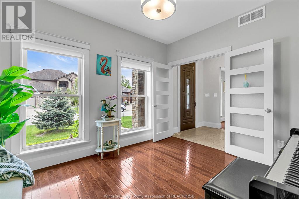 Photo 7 of 1380 Maple Avenue, Lasalle ON
