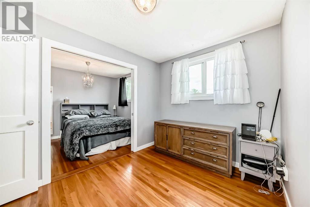 Single Family House Bungalow for Sale in   Avenue NW Huntington Hills Calgary 
