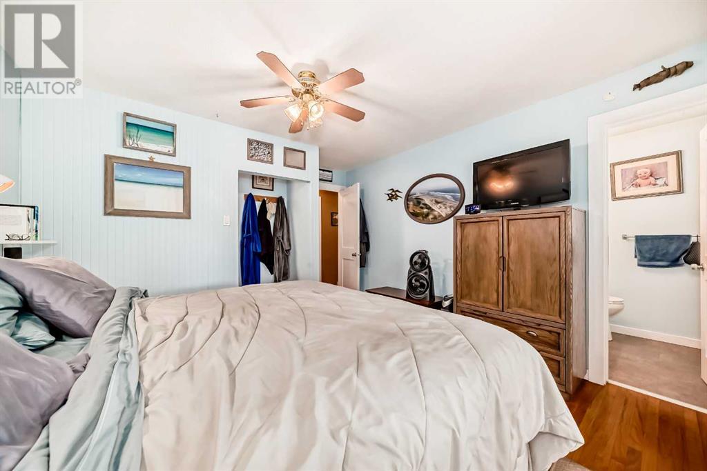 Single Family House Bungalow for Sale in   Avenue NW Huntington Hills Calgary 