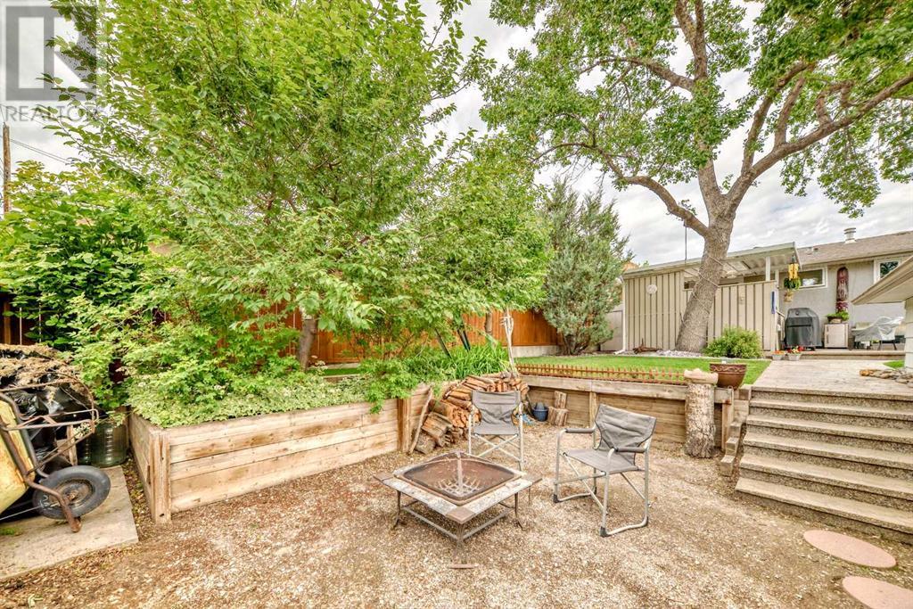 Single Family House Bungalow for Sale in   Avenue NW Huntington Hills Calgary 