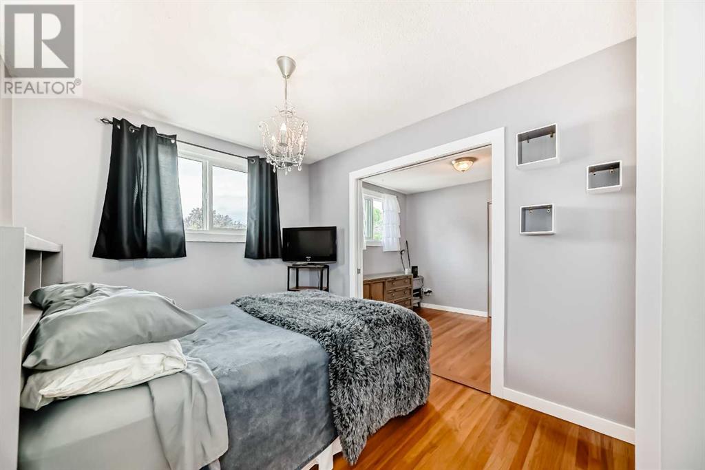 Single Family House Bungalow for Sale in   Avenue NW Huntington Hills Calgary 