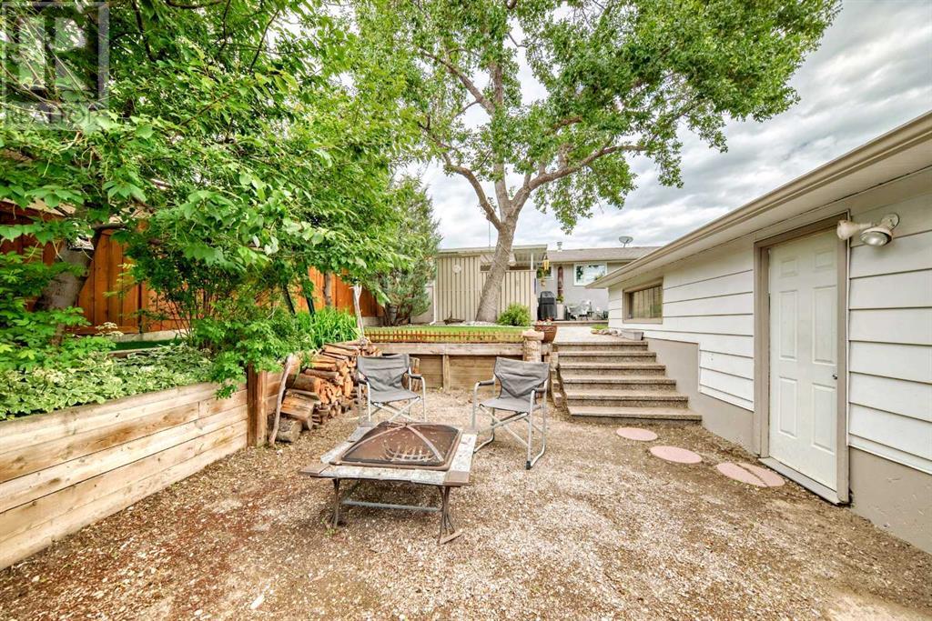 Single Family House Bungalow for Sale in   Avenue NW Huntington Hills Calgary 