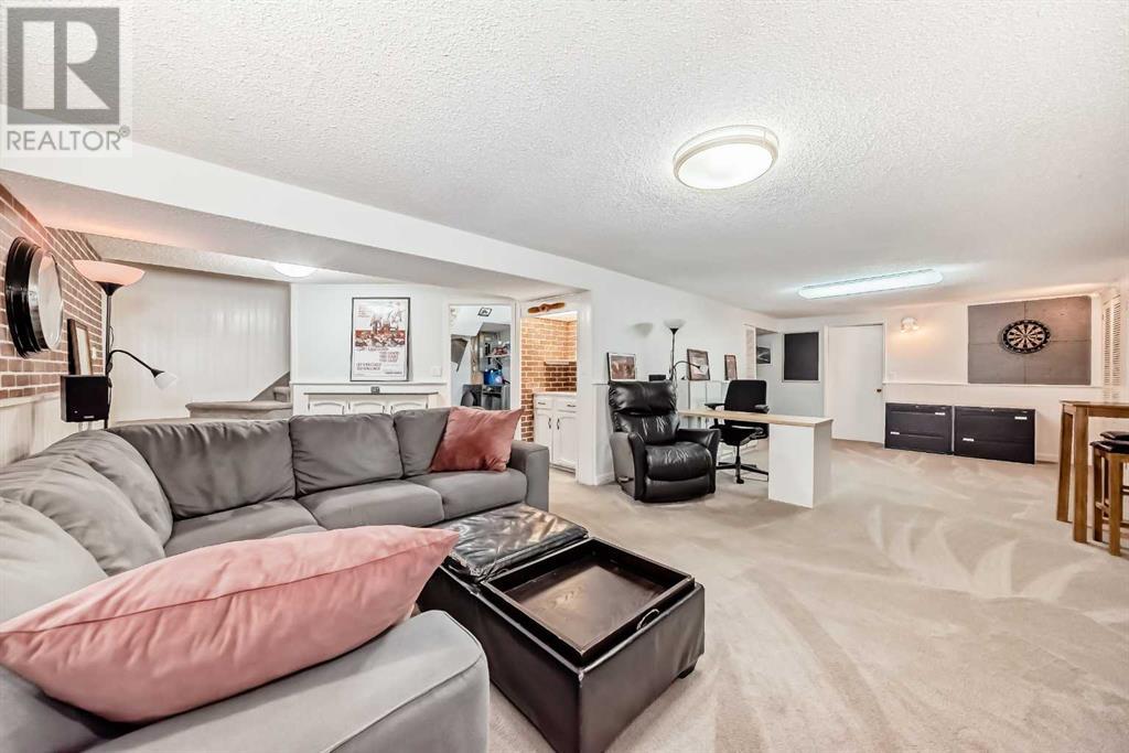 Single Family House Bungalow for Sale in   Avenue NW Huntington Hills Calgary 