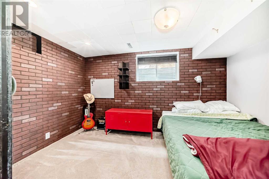 Single Family House Bungalow for Sale in   Avenue NW Huntington Hills Calgary 