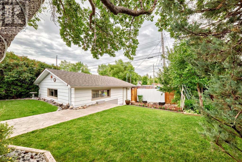Single Family House Bungalow for Sale in   Avenue NW Huntington Hills Calgary 