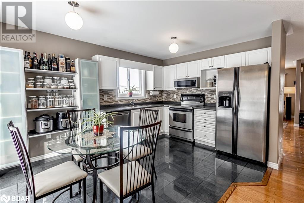 Photo 9 of 115 Lions Gate Boulevard, Barrie ON