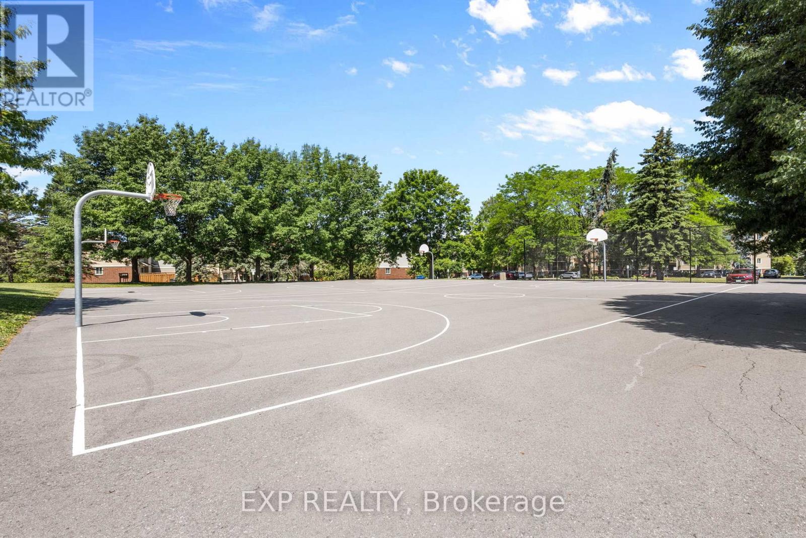 Photo 5 of 106 6470 Bilberry Drive, Ottawa ON