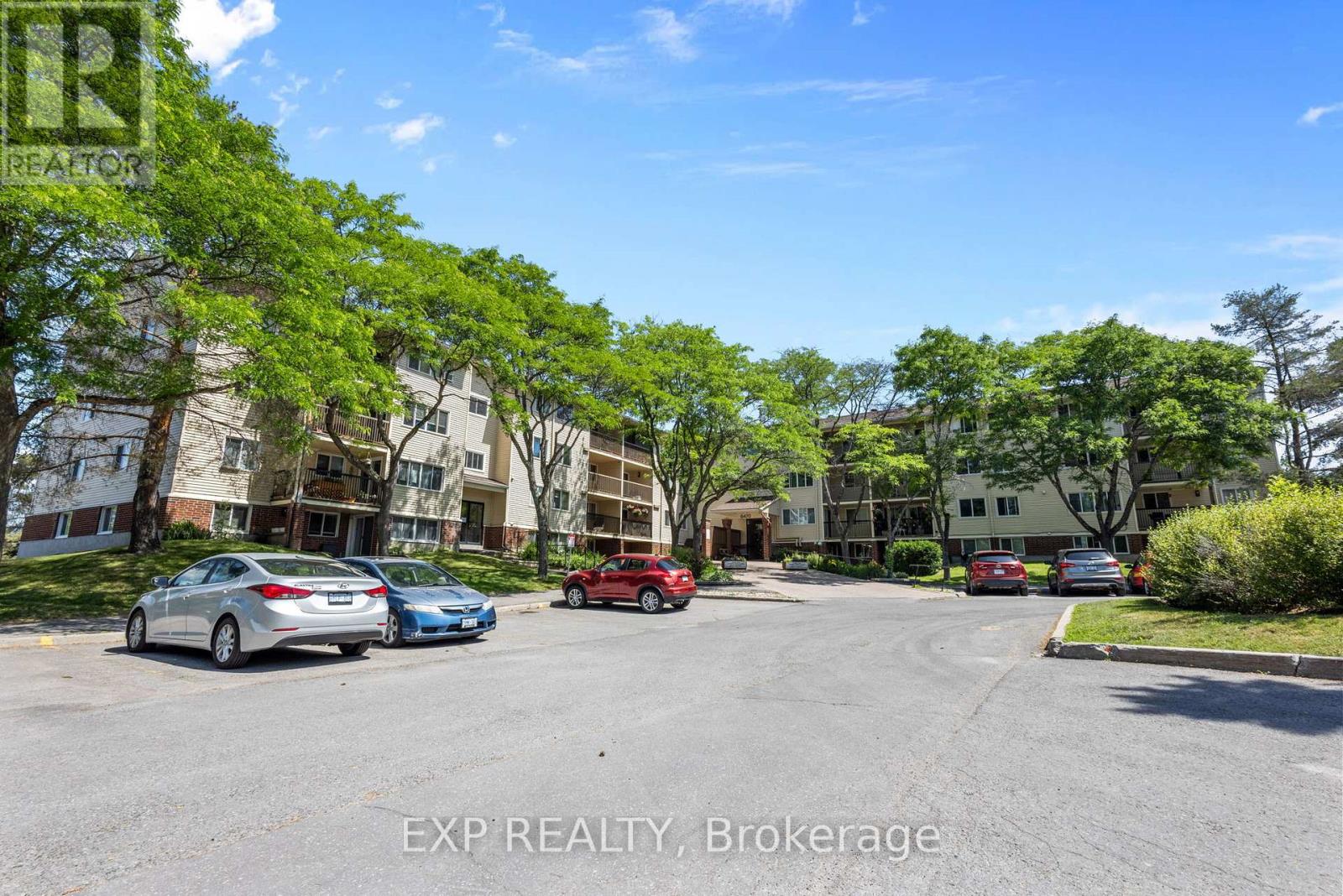 Photo 10 of 106 6470 Bilberry Drive, Ottawa ON