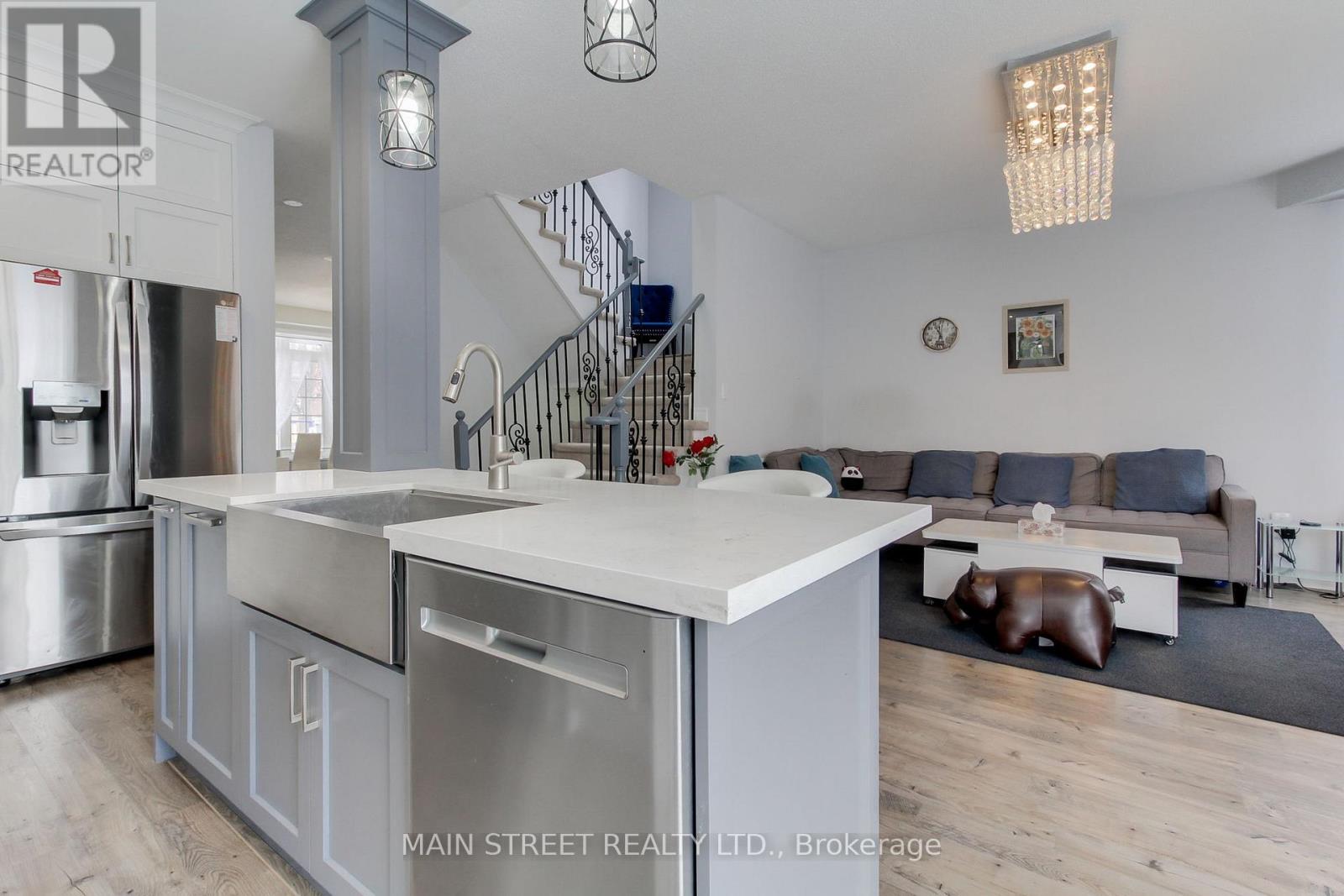 Photo 25 of 164 Glasgow Crescent, Georgina ON