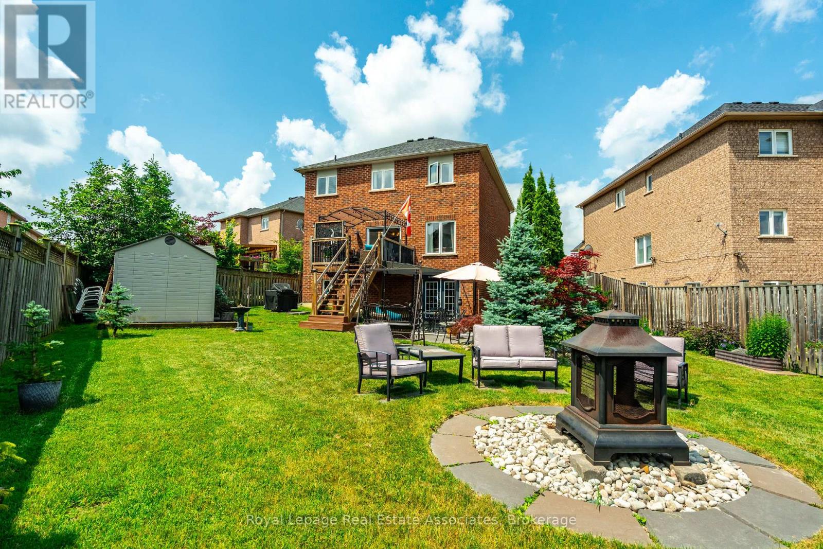 Photo 45 of 16 Sandyside Crescent, Brampton ON