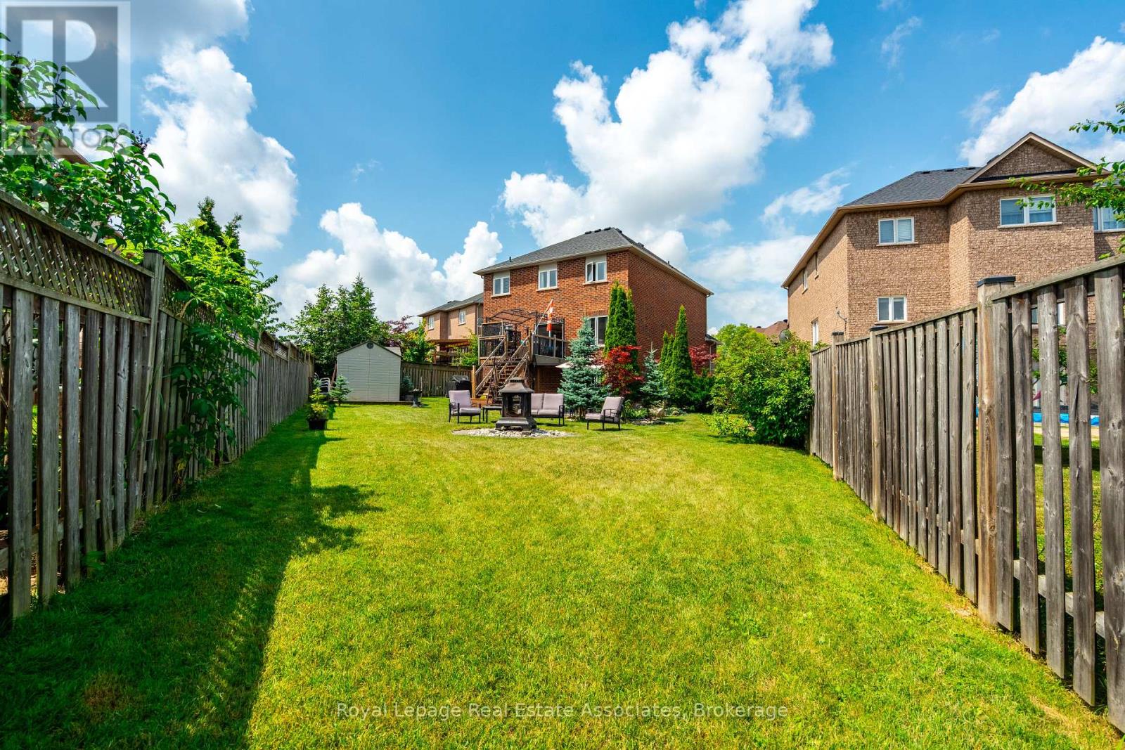 Photo 46 of 16 Sandyside Crescent, Brampton ON