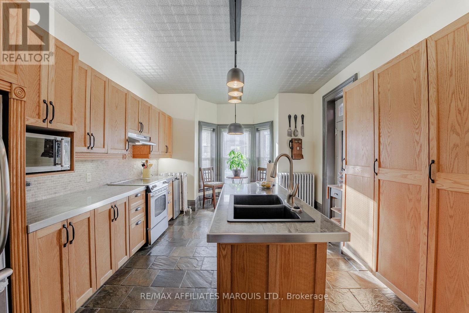 Photo 8 of 345 Sydney Street, Cornwall ON