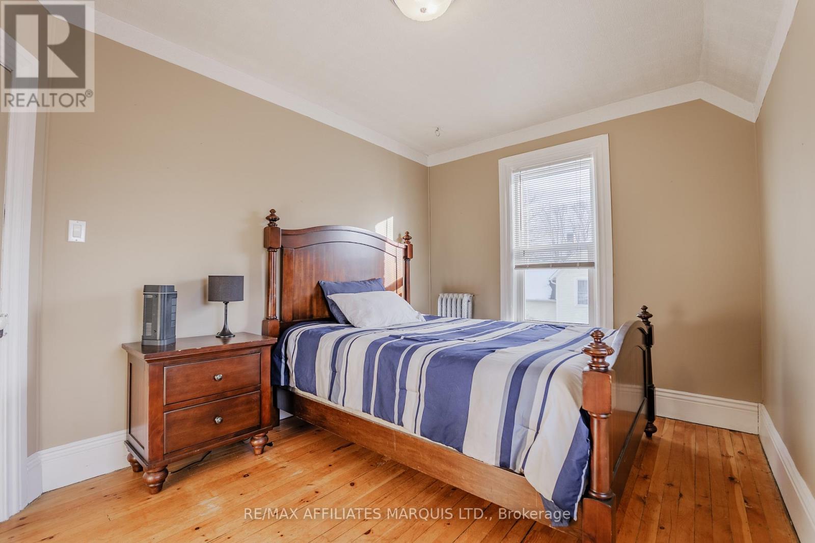 Photo 2 of 345 Sydney Street, Cornwall ON