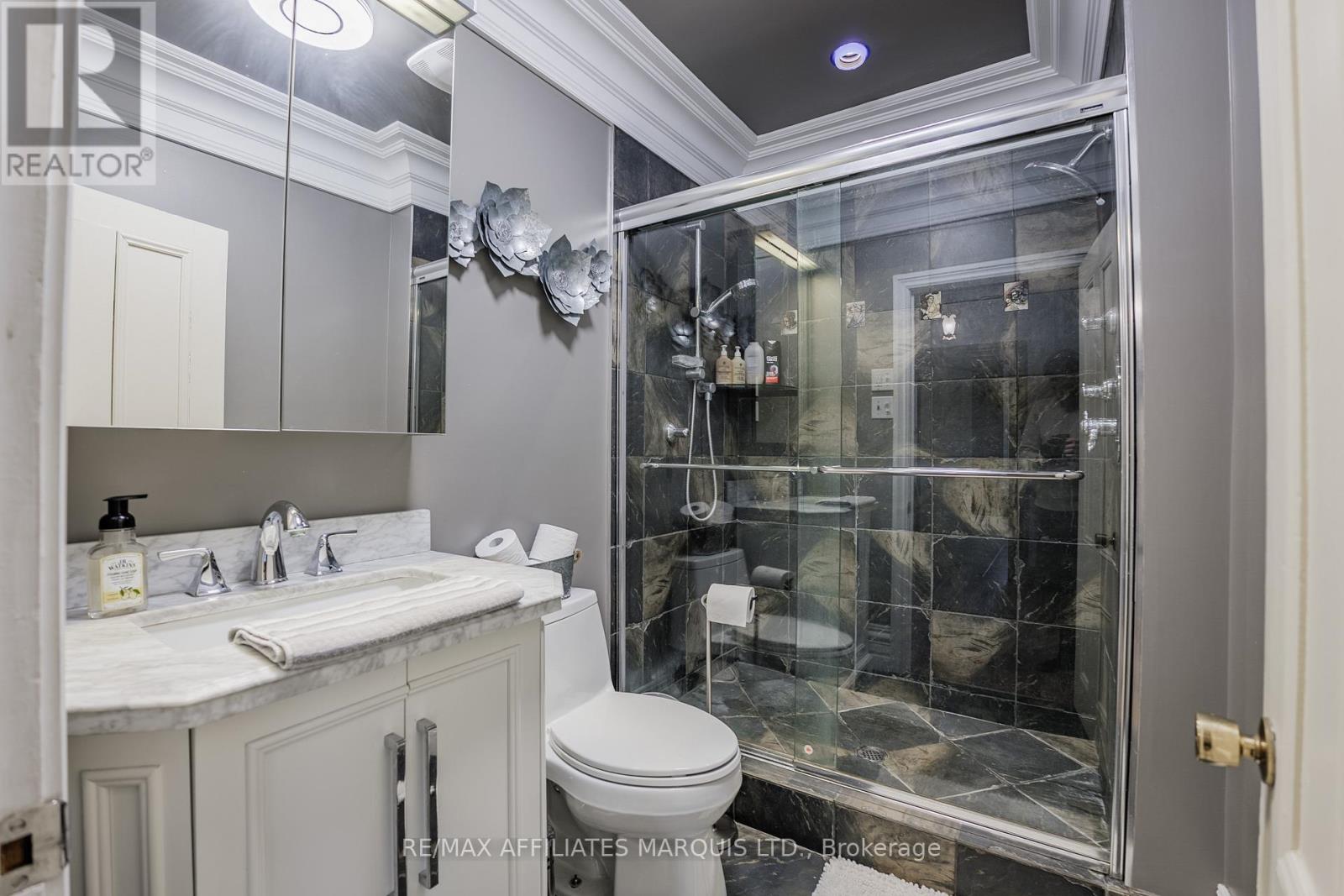 Photo 11 of 345 Sydney Street, Cornwall ON