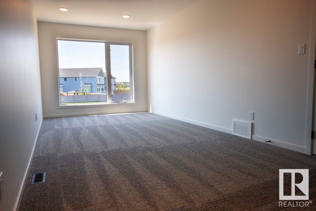 Photo 11 of 15859 27 Av Sw, Edmonton AB
