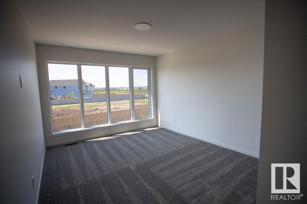 Photo 7 of 15859 27 Av Sw, Edmonton AB