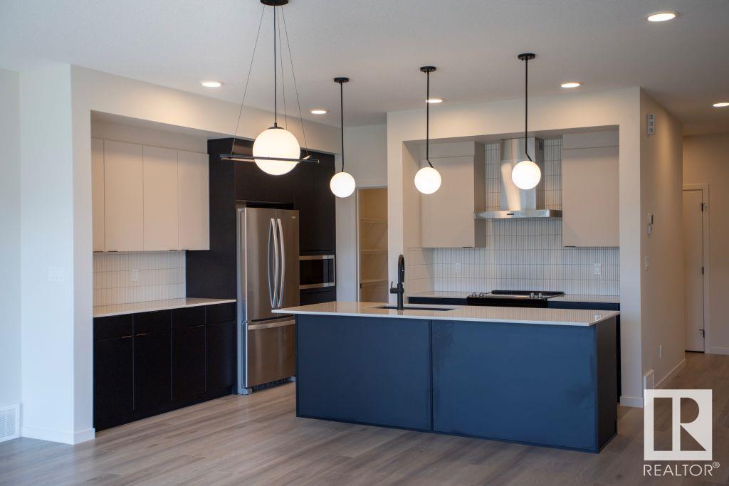 Photo 15 of 15859 27 Av Sw, Edmonton AB
