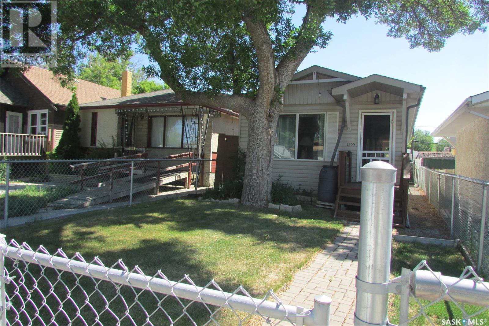 Single Family House Bungalow for Sale in  Connaught STREET Regina 