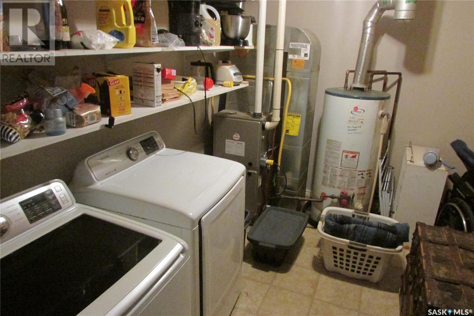 Single Family House Bungalow for Sale in  Connaught STREET Regina 