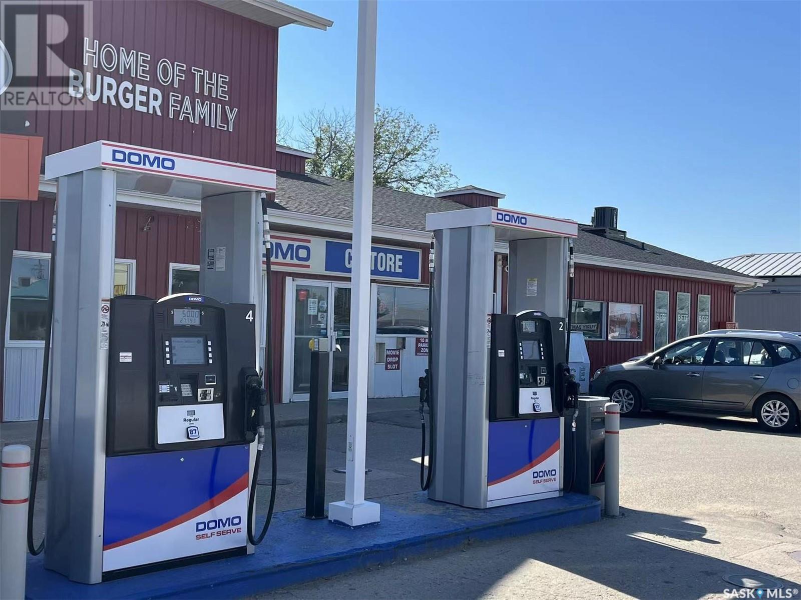 808 9th AVENUE W - Photo 4 of 27, Nipawin, Saskatchewan