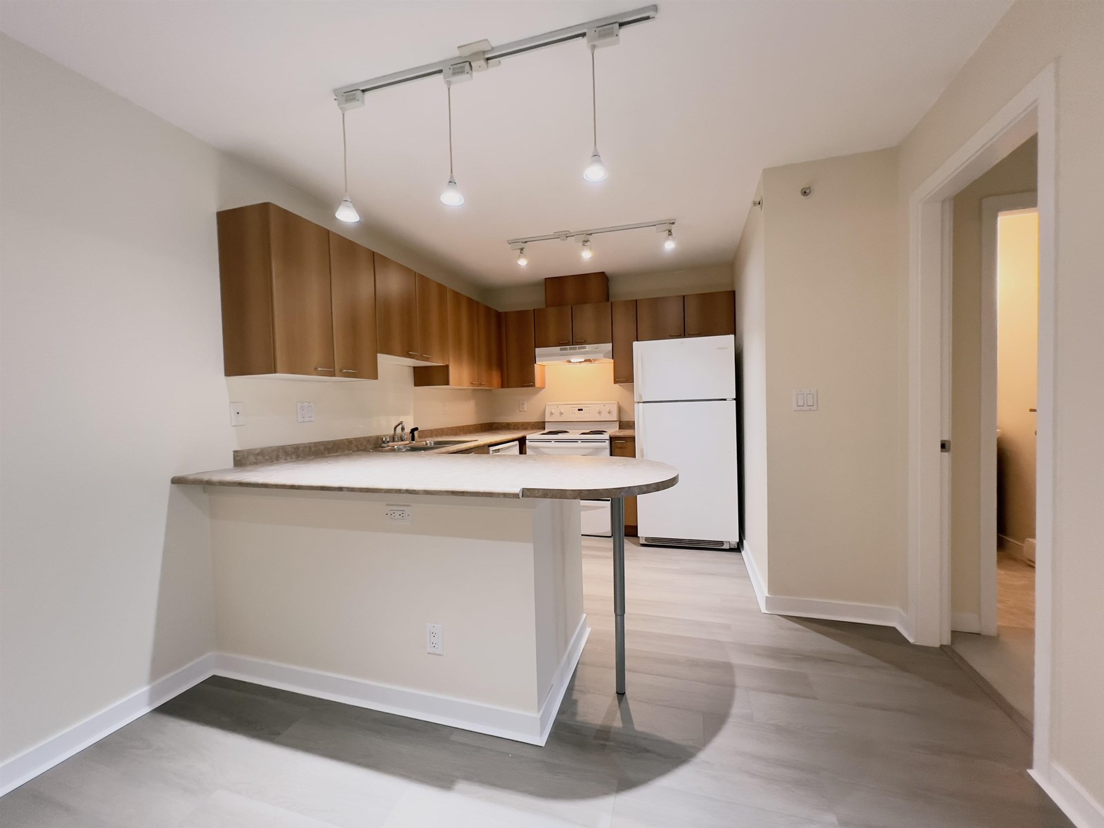 Photo 13 of 421 12083 92 A Avenue, Surrey BC