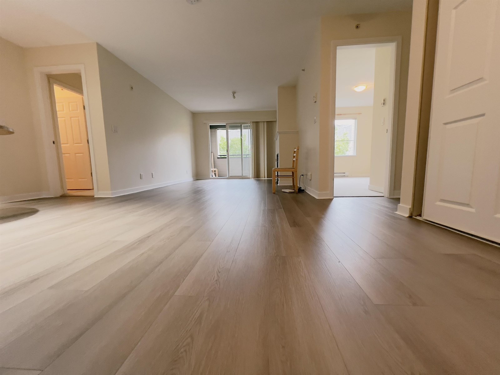 Photo 9 of 421 12083 92 A Avenue, Surrey BC