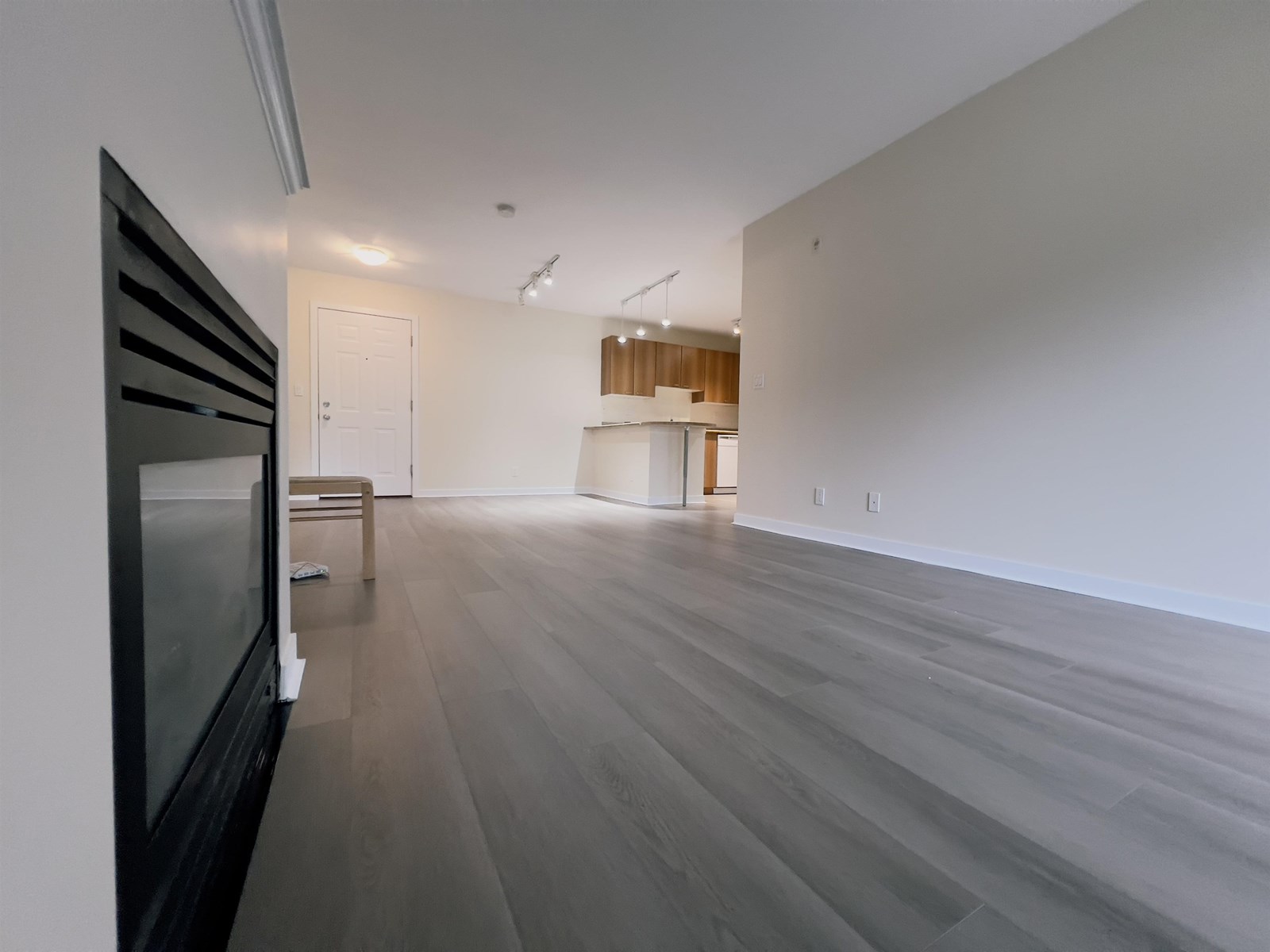 Photo 11 of 421 12083 92 A Avenue, Surrey BC
