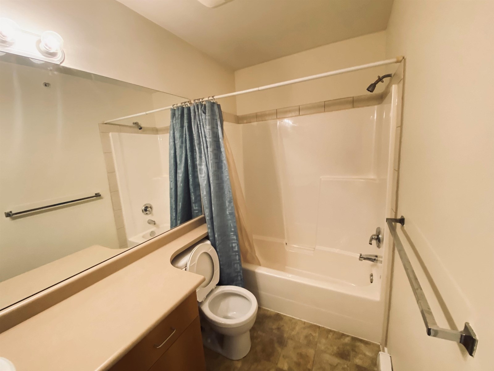 Photo 4 of 421 12083 92 A Avenue, Surrey BC