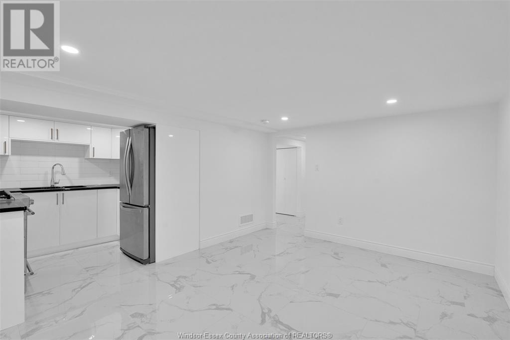 Photo 5 of 1510 Langlois, Windsor ON