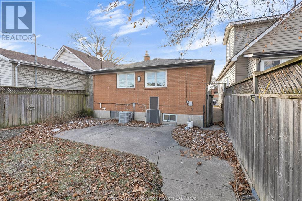 Photo 13 of 1510 Langlois, Windsor ON