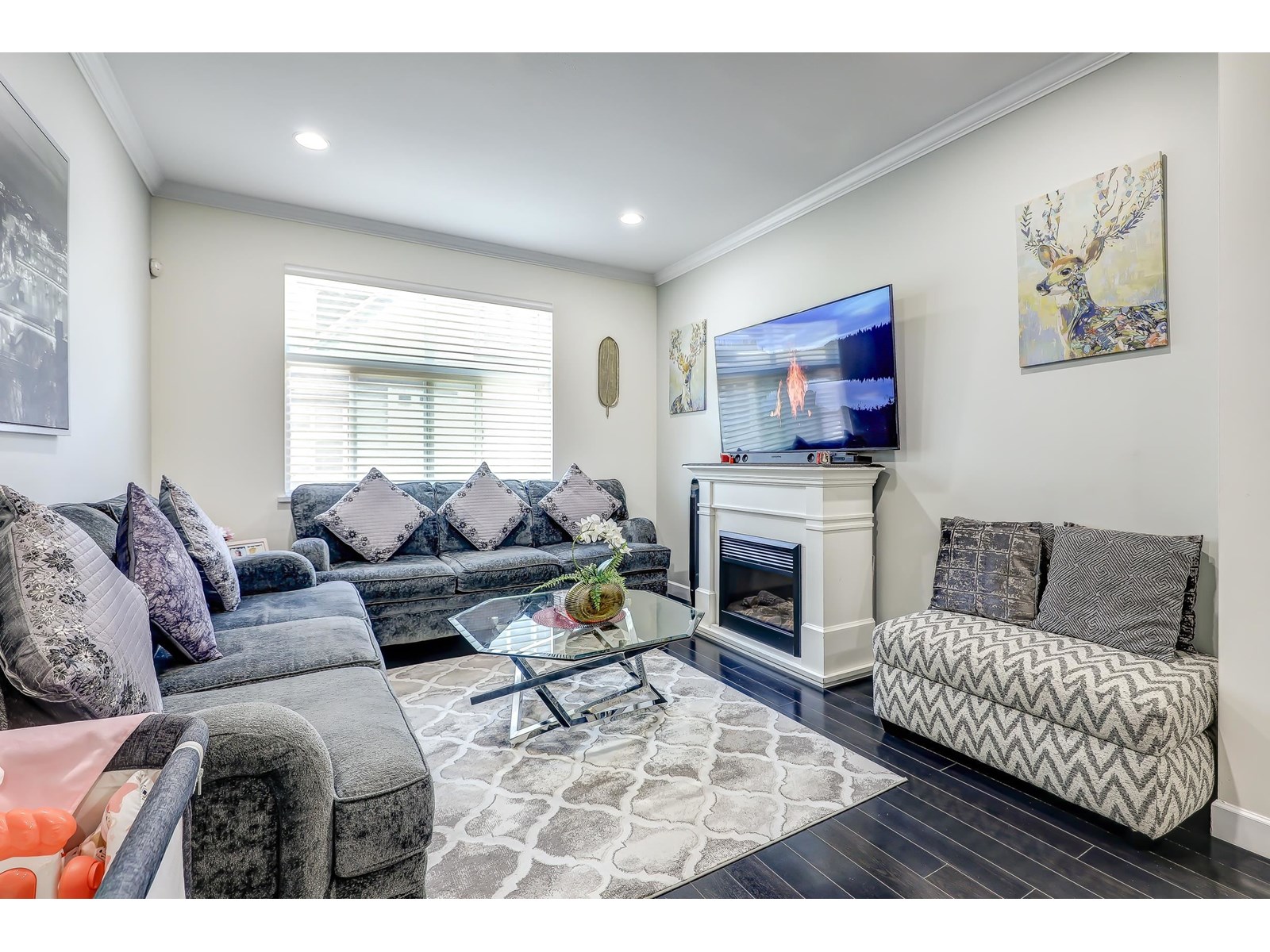 Photo 2 of 12 15192 62 A Avenue, Surrey BC