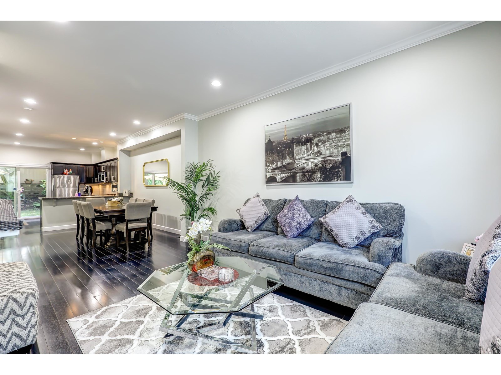 Photo 3 of 12 15192 62 A Avenue, Surrey BC