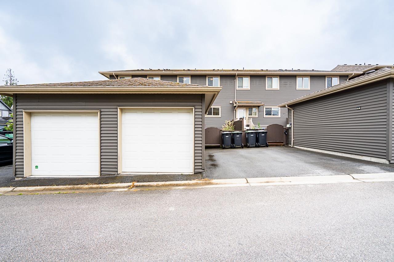 Photo 33 of 21165 77 B Avenue, Langley BC
