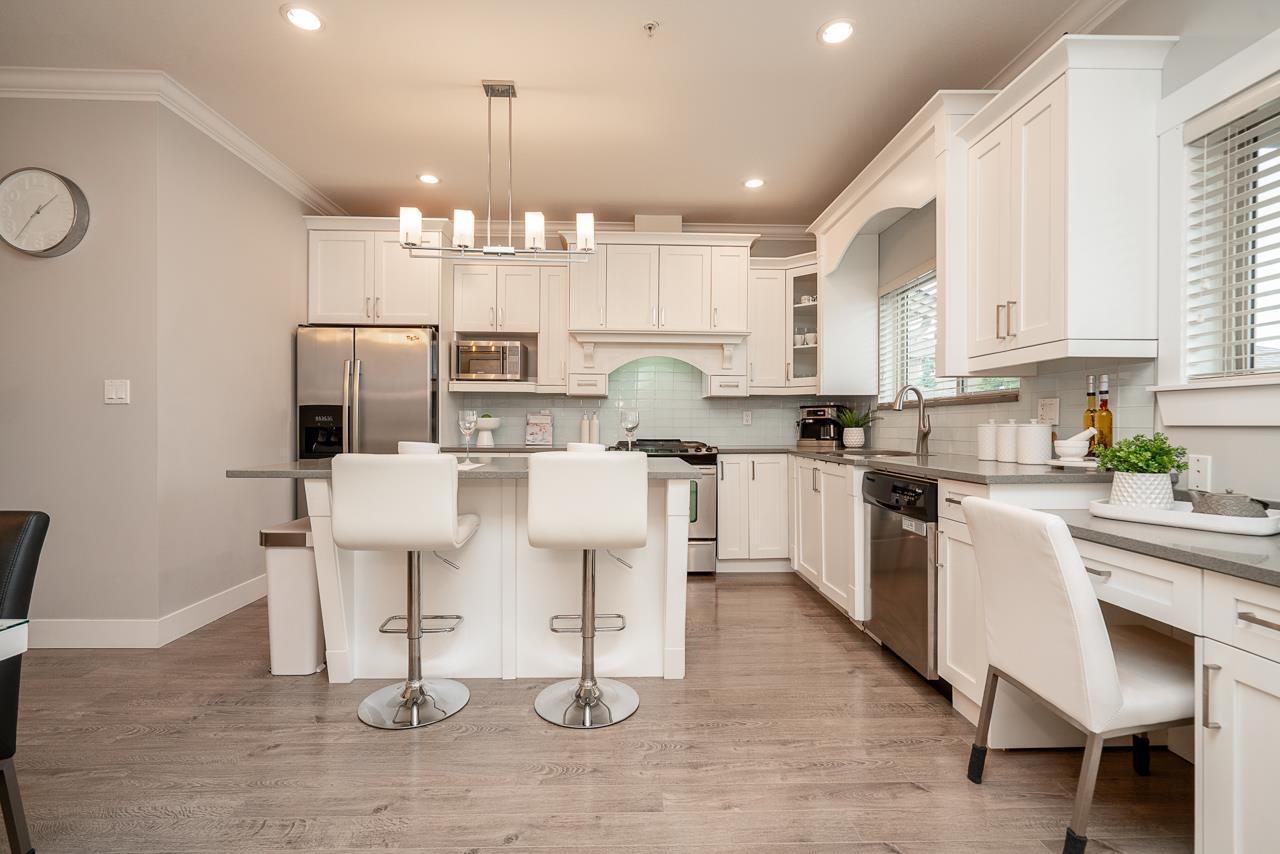 Photo 11 of 21165 77 B Avenue, Langley BC