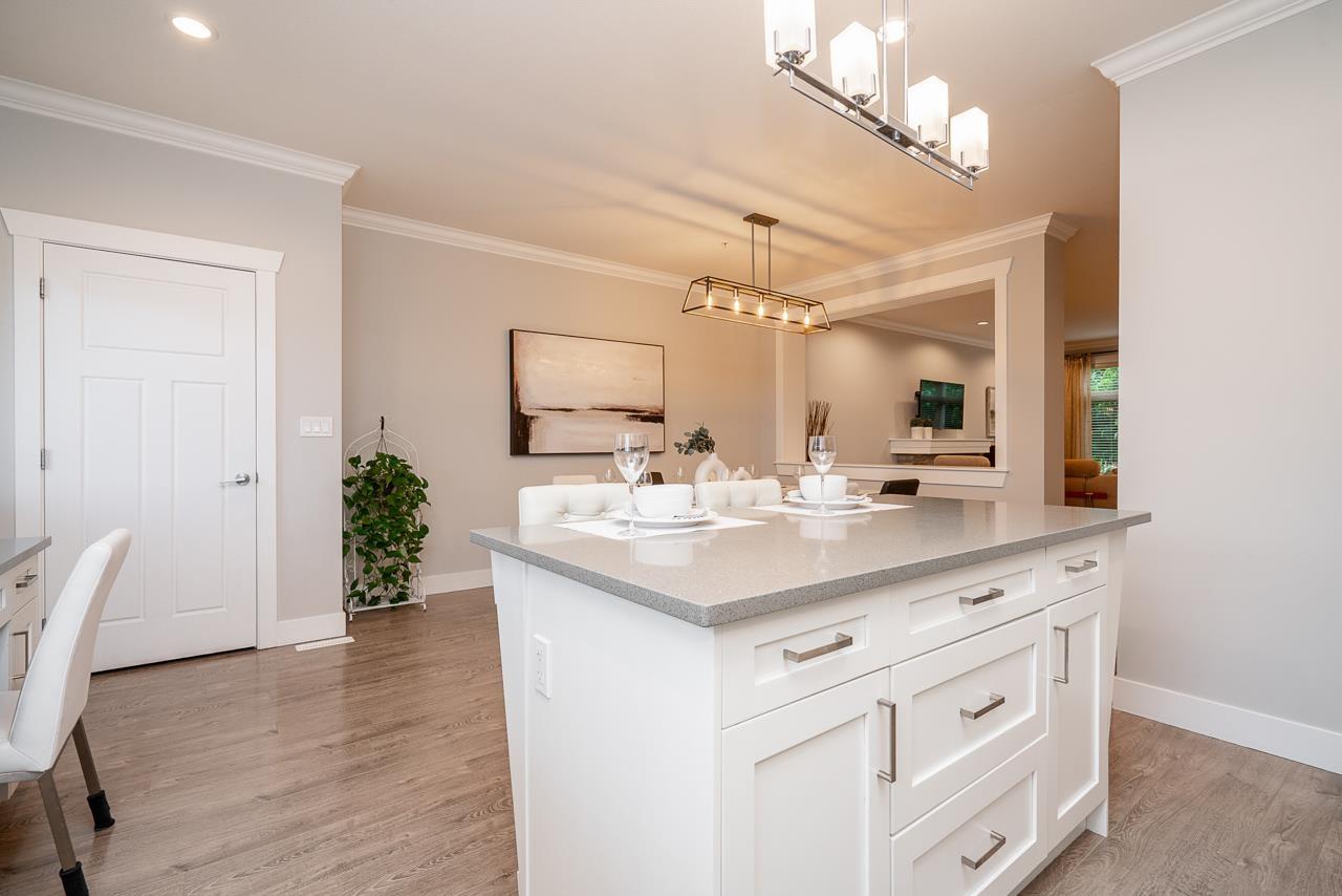 Photo 12 of 21165 77 B Avenue, Langley BC