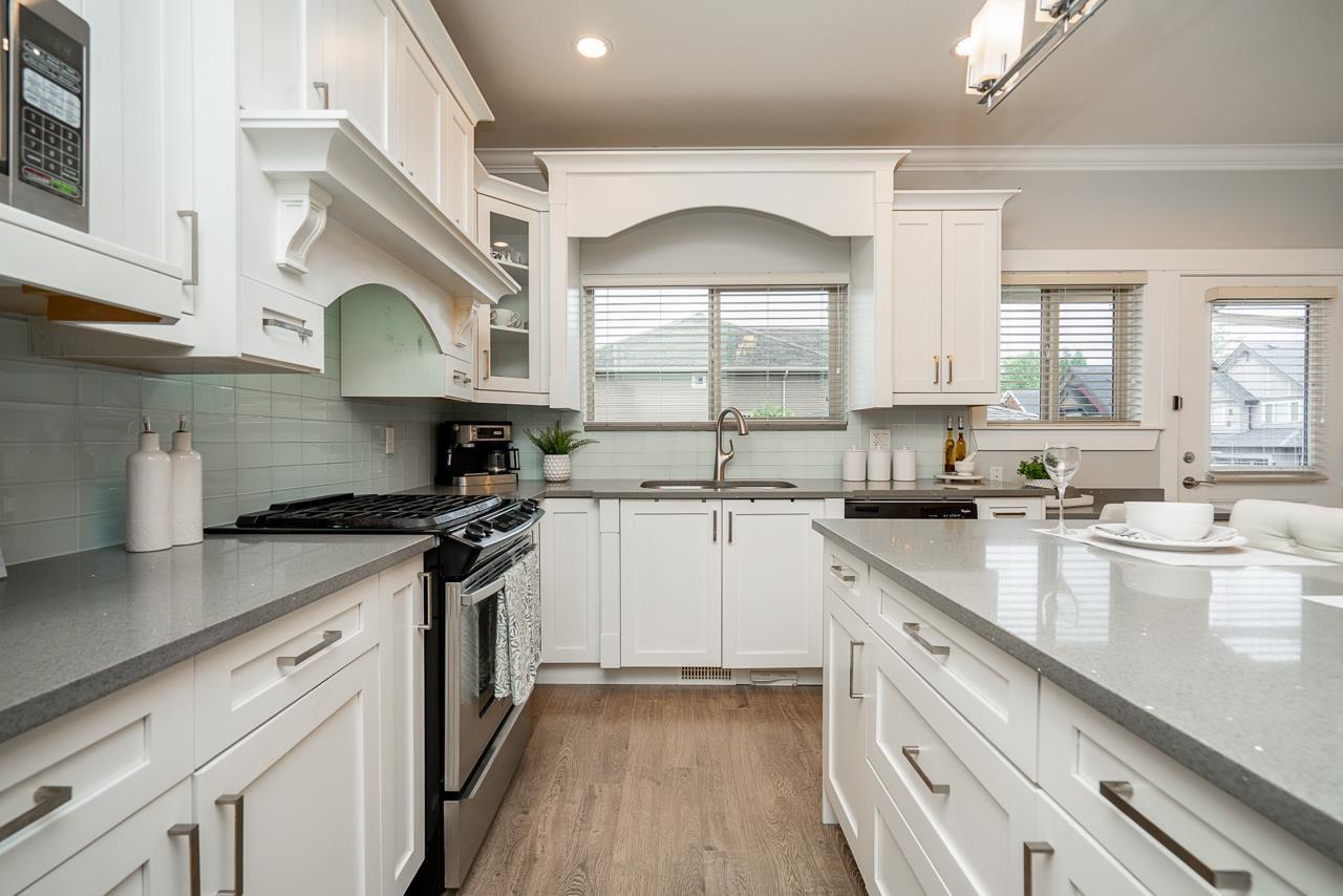 Photo 13 of 21165 77 B Avenue, Langley BC