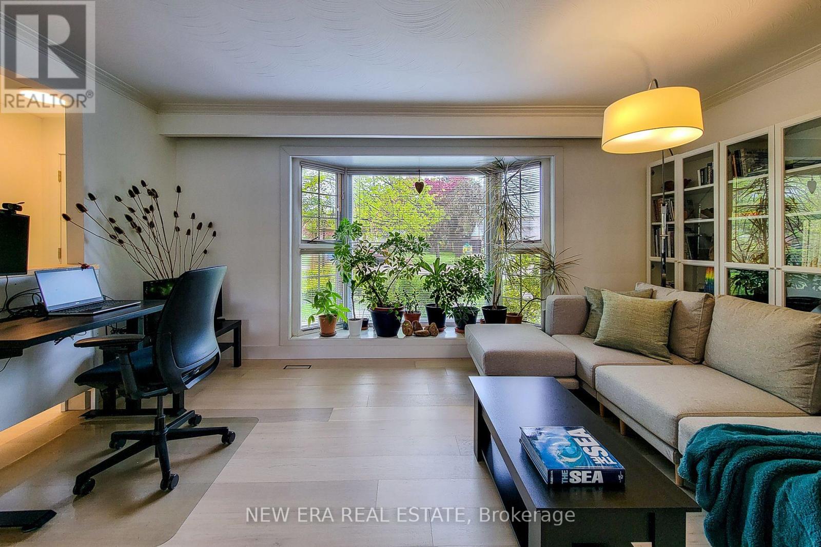 Photo 29 of 5322 Windermere Drive, Burlington ON