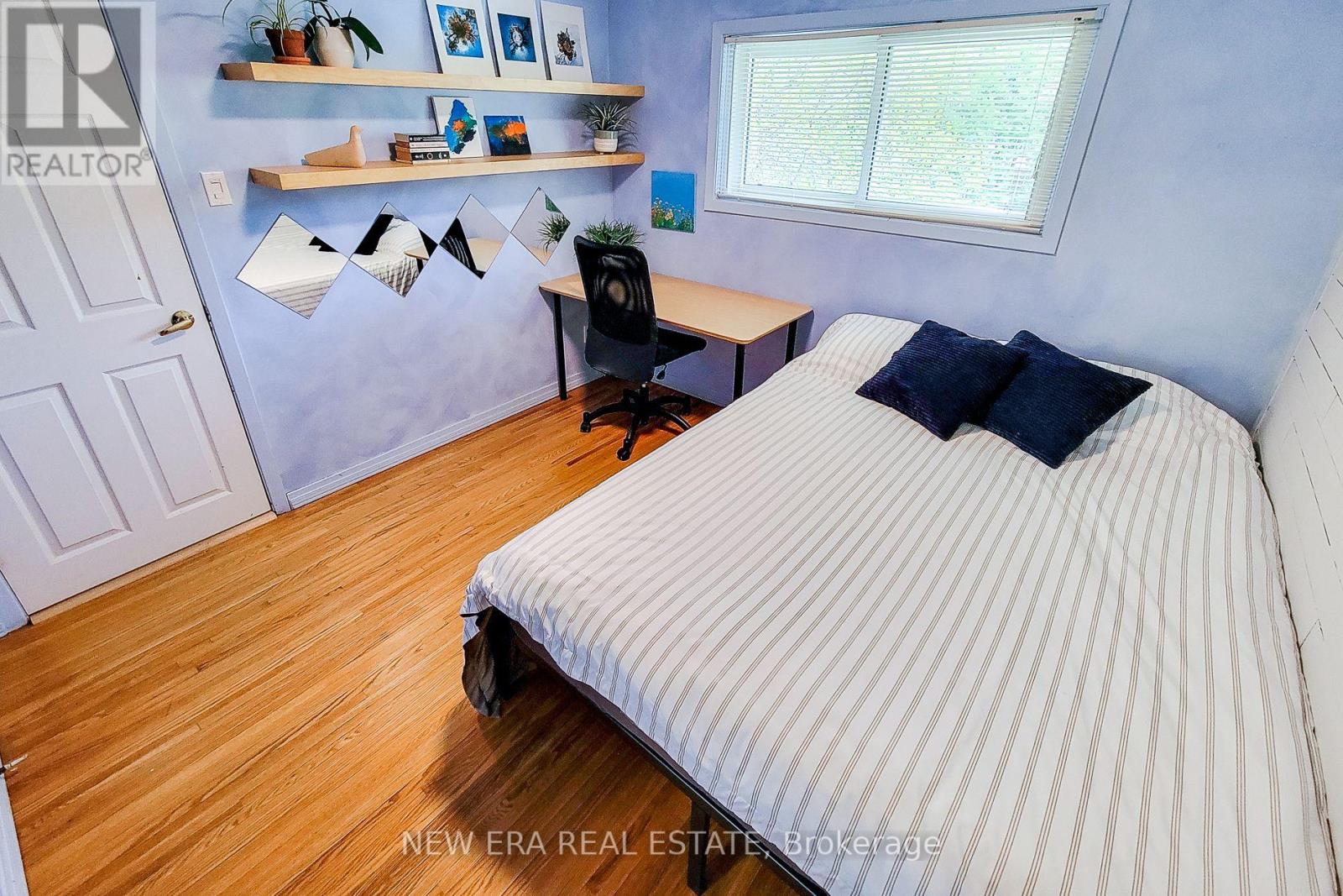 Photo 35 of 5322 Windermere Drive, Burlington ON