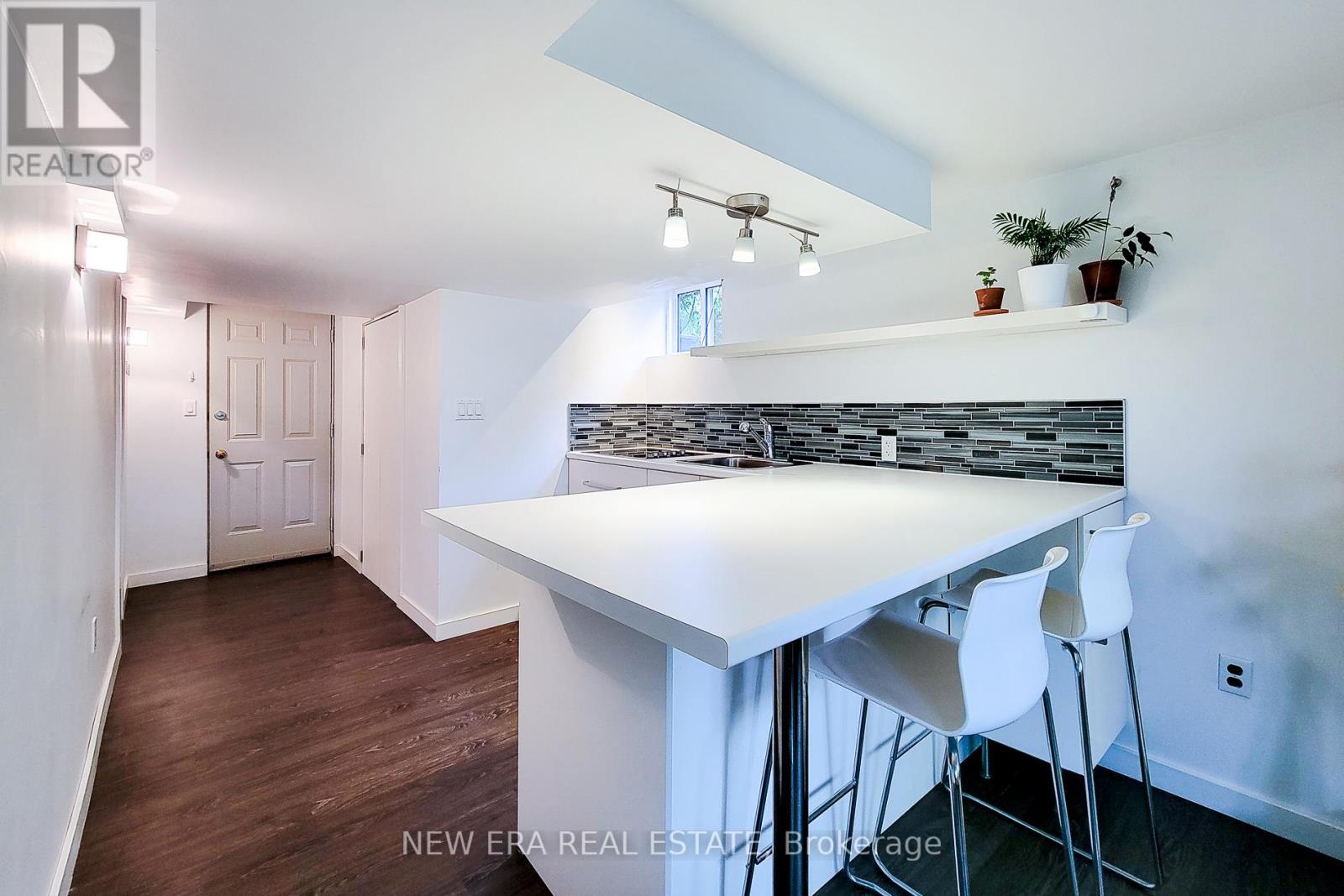 Photo 16 of 5322 Windermere Drive, Burlington ON
