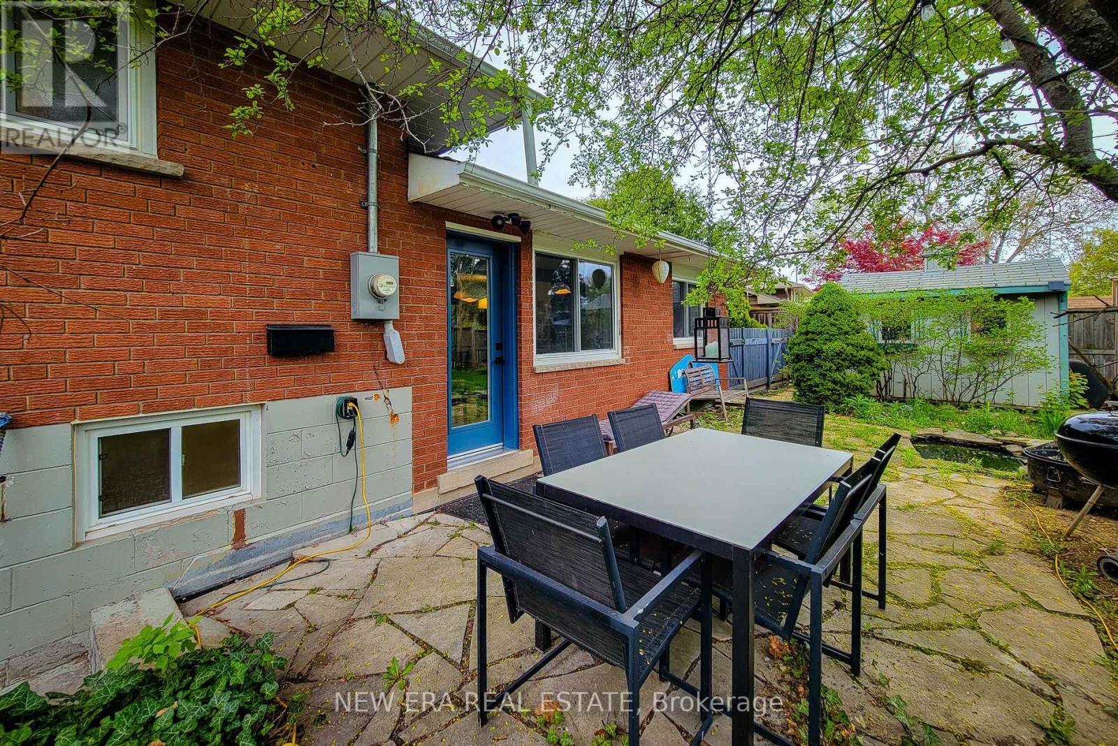 Photo 30 of 5322 Windermere Drive, Burlington ON