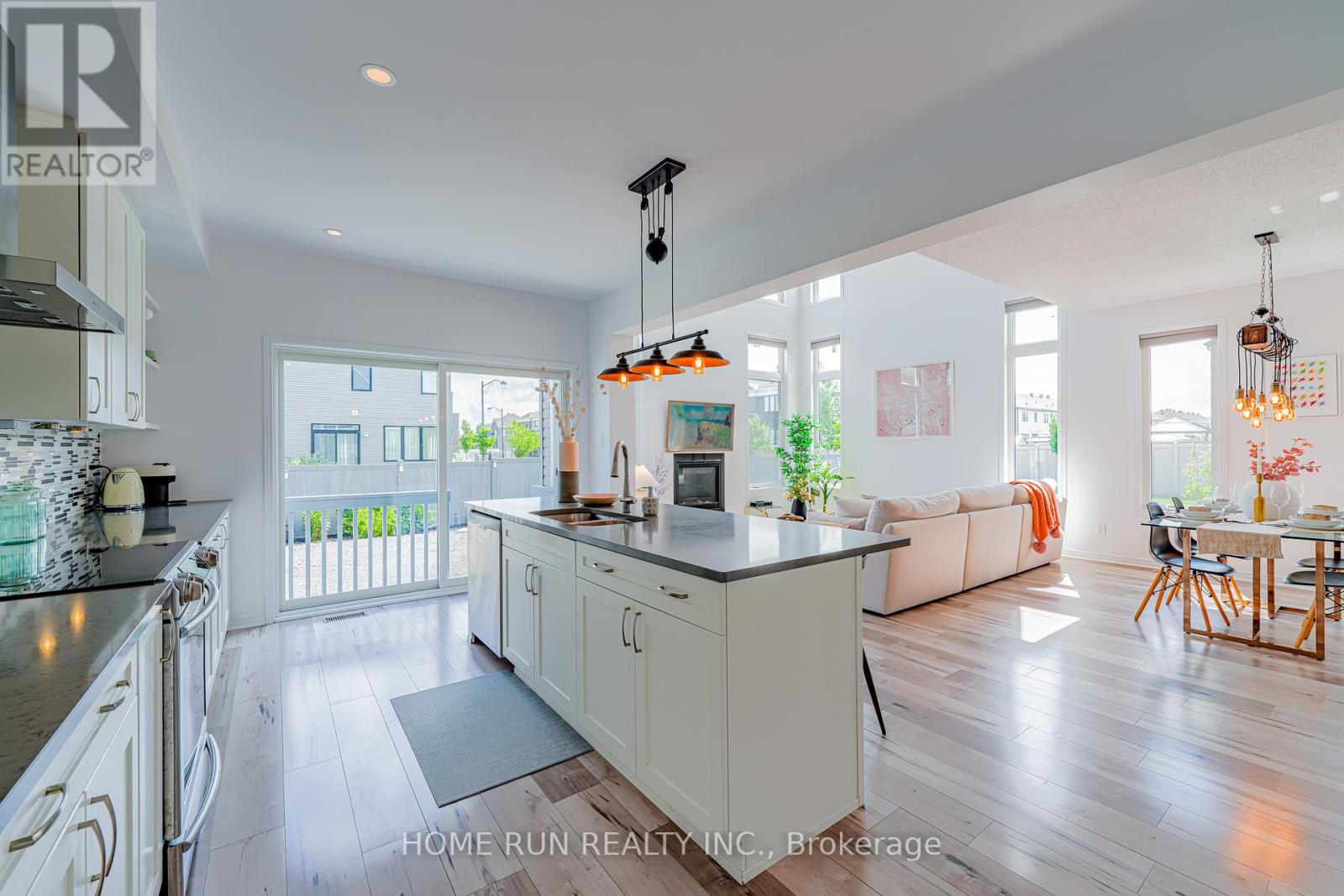 Photo 18 of 77 Defence Street, Ottawa ON