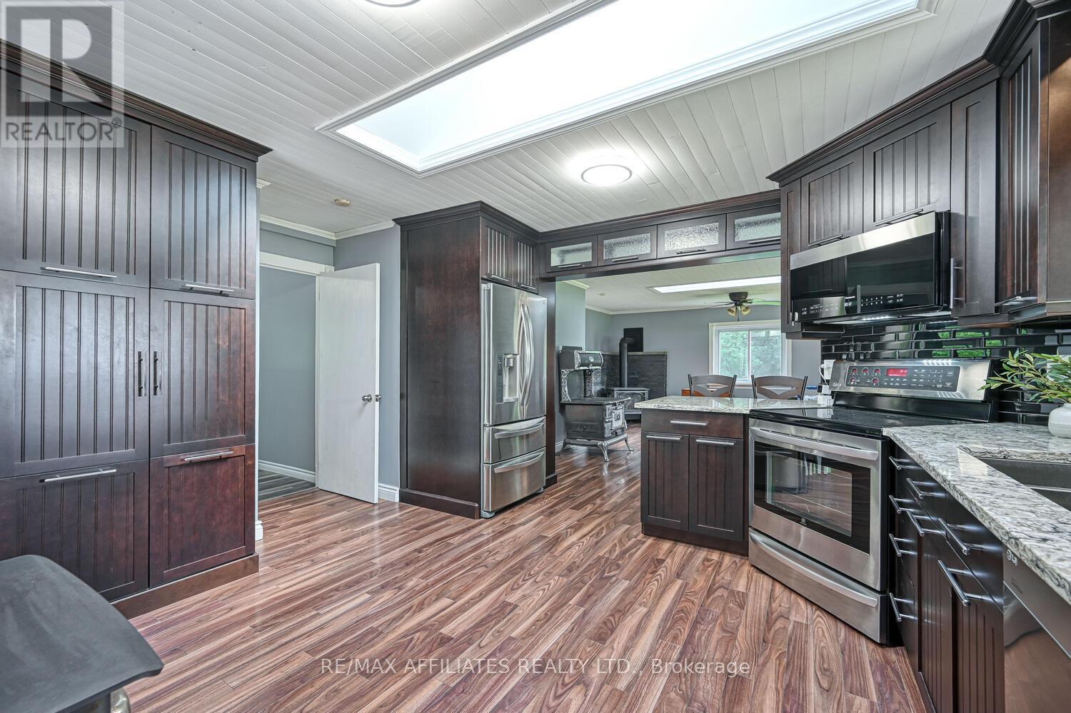 Photo 29 of 103 County 8 Road, Elizabethtownkitley ON