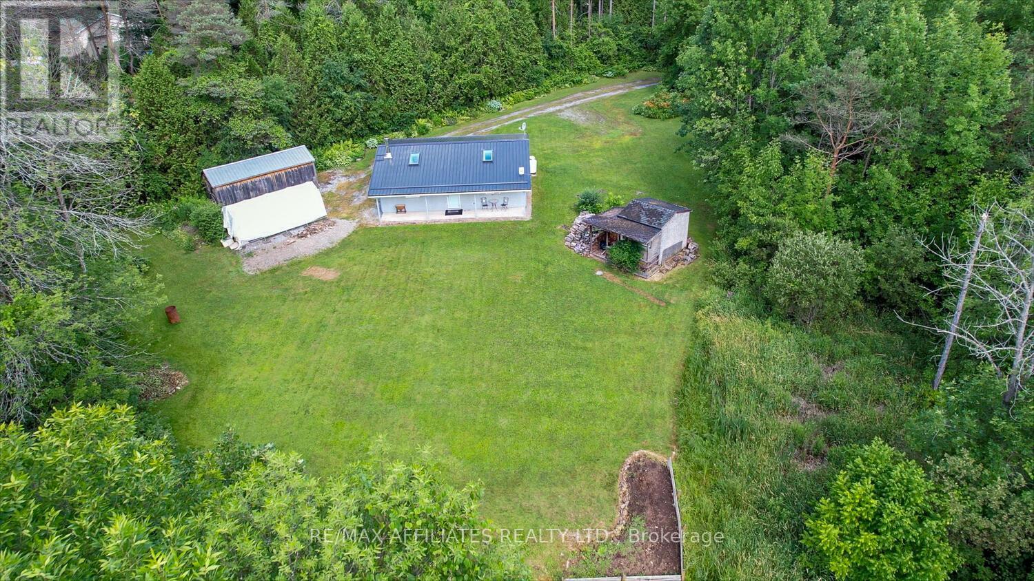 Photo 3 of 103 County 8 Road, Elizabethtownkitley ON