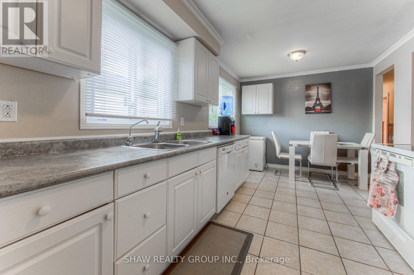 Photo 24 of 66 Daubigny Road, Brant ON