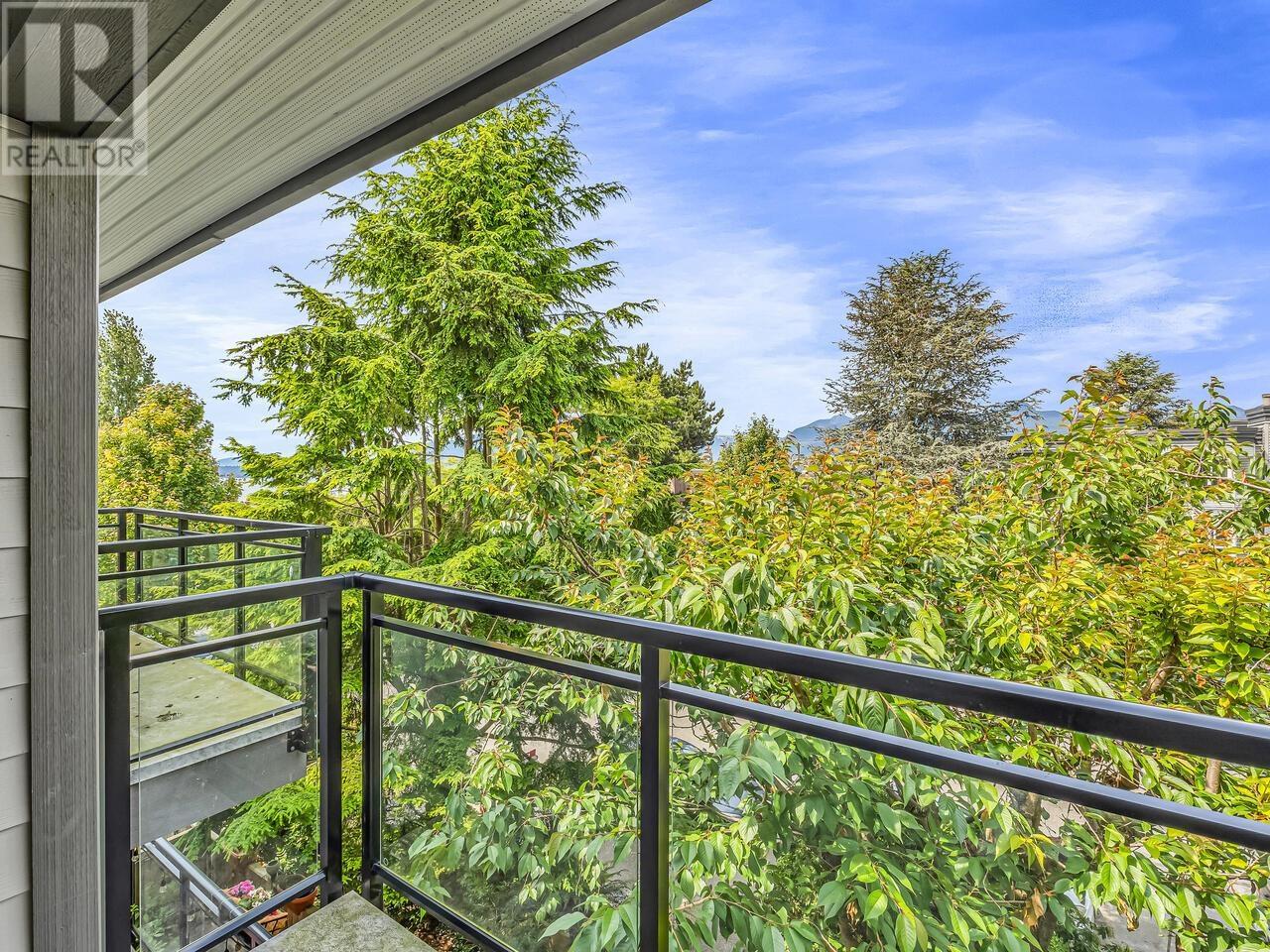 Photo 18 of 304 2224 Eton Street, Vancouver BC