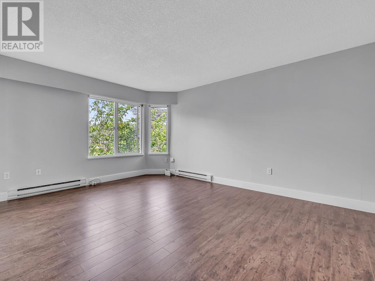 Photo 6 of 304 2224 Eton Street, Vancouver BC