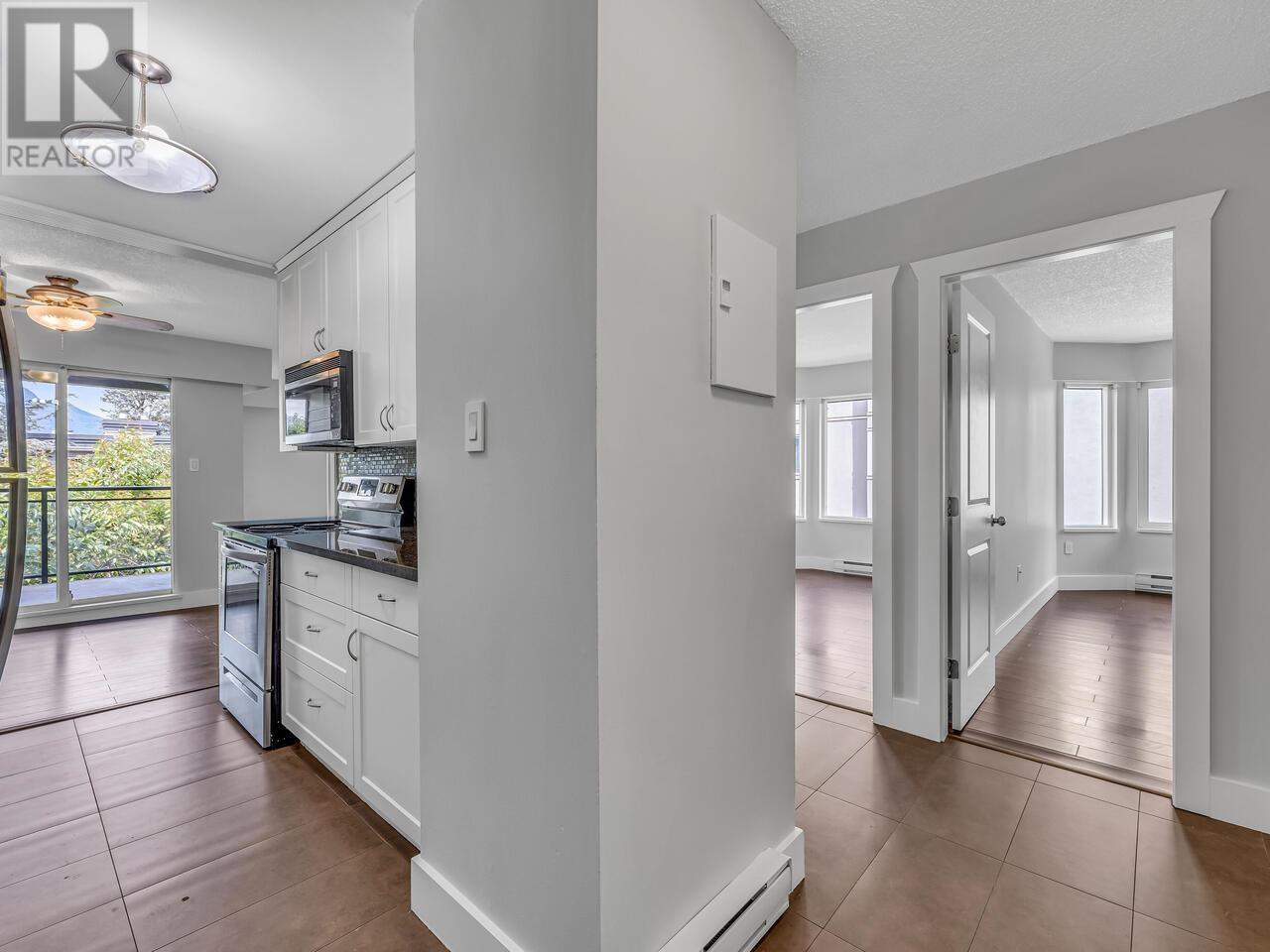 Photo 9 of 304 2224 Eton Street, Vancouver BC