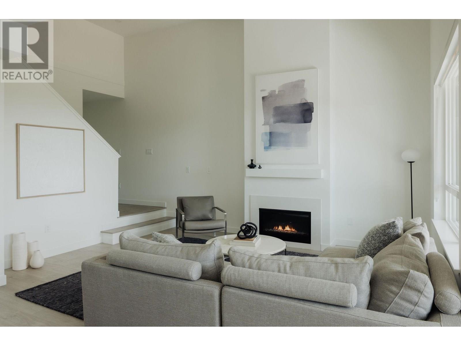 Photo 3 of 104 2426 Rabbit Drive, Tsawwassen BC