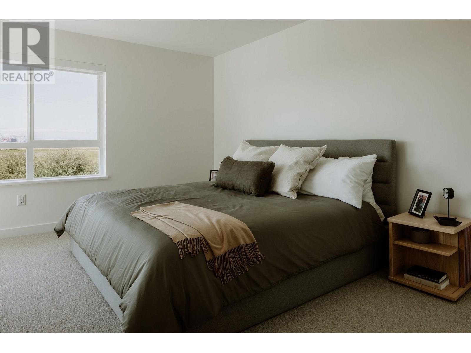 Photo 8 of 104 2426 Rabbit Drive, Tsawwassen BC